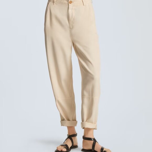 Everlane The Chino in Buttersoft (Parchment Color), Size 2 - Picture 2 of 9